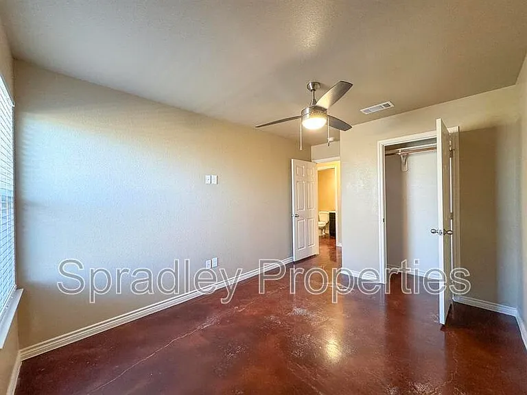1654 Sabine Rd — Photo 5