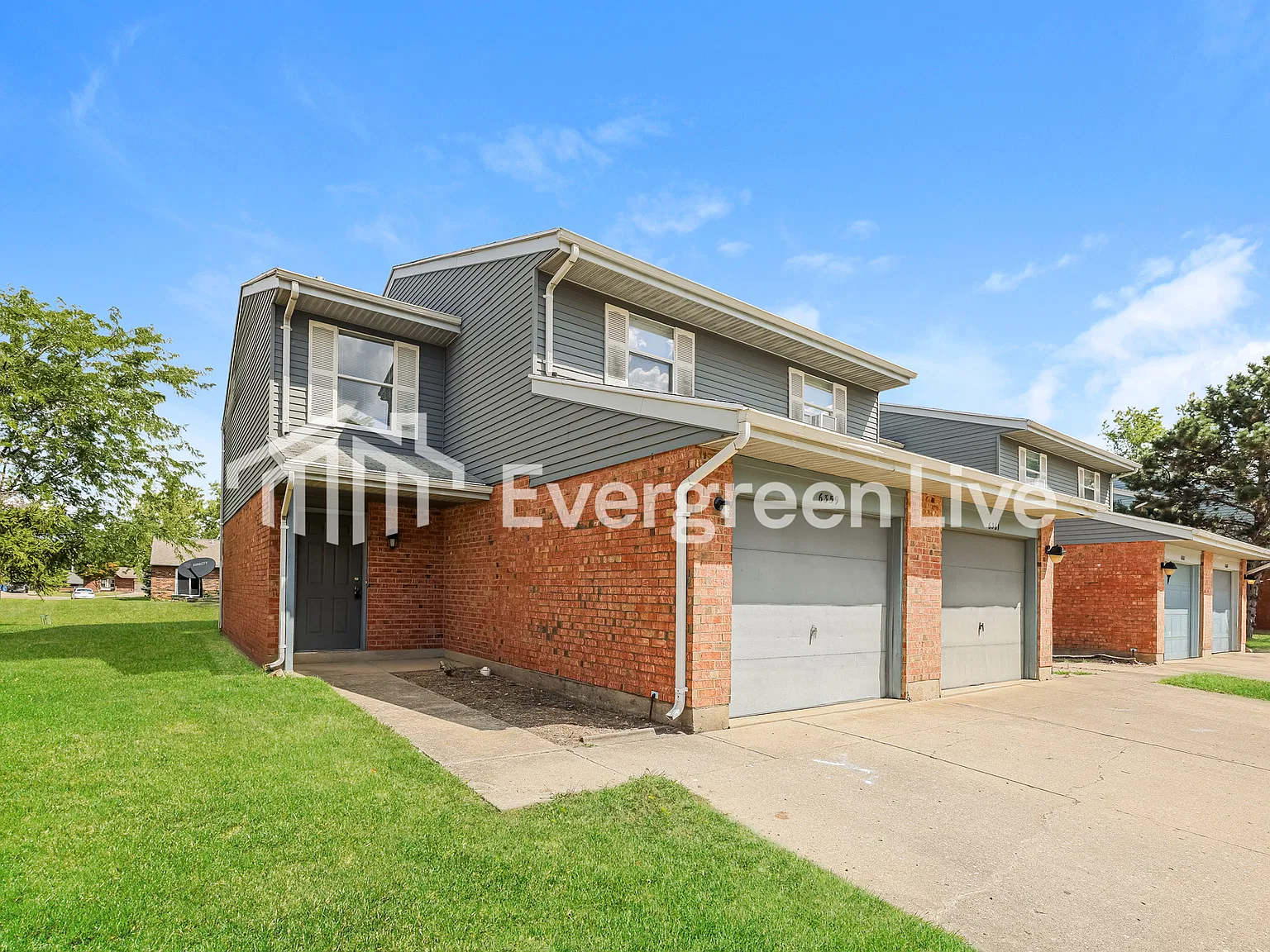 2 bed, 2.5 bath, 1232 sqft, $1,195 — Photo 2