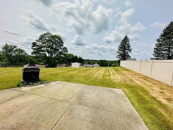 4th image of 149 Grandview Dr
