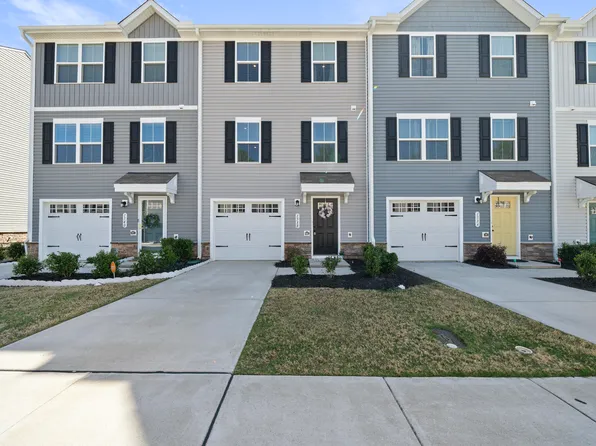 1538 Indigo Creek Dr, Zebulon, NC 27597