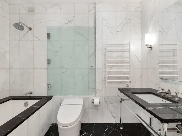 260 West Broadway image 8 of 14