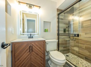 7 Sugar Loaf Ct BUILDING 7-2, Vernon, NJ 07462