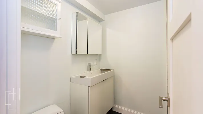 Rented by Garfield Realty  | media 44