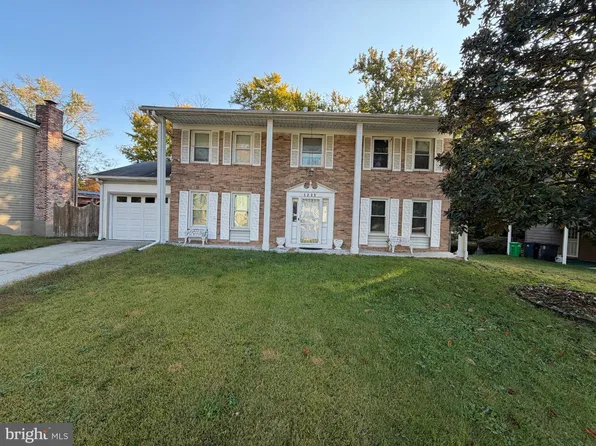 5239 Kenstan Dr, Temple Hills, MD 20748