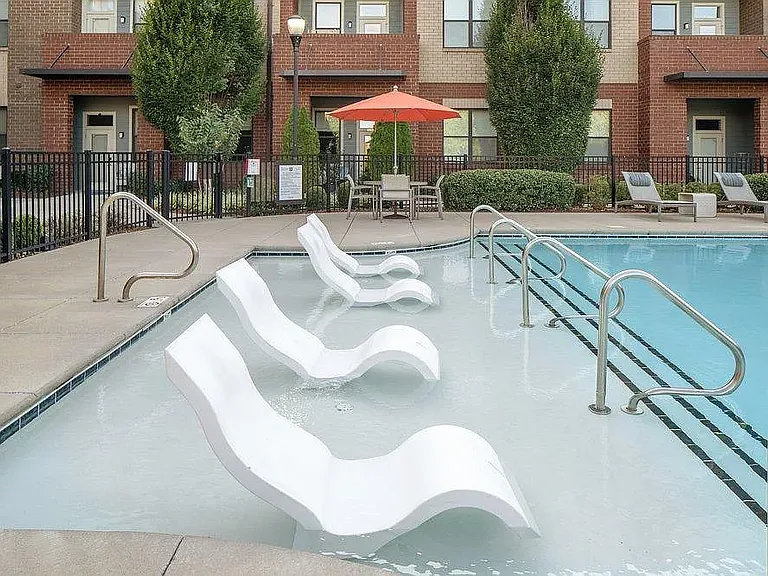The Luxe at Indian Lake Village — Photo 14