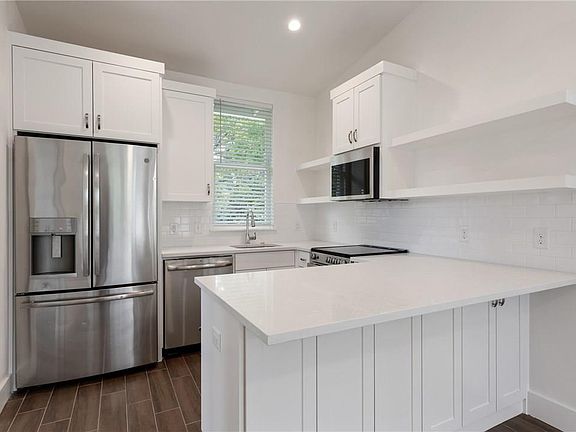 2nd image of 4416 Rosedale Ave Unit 2
