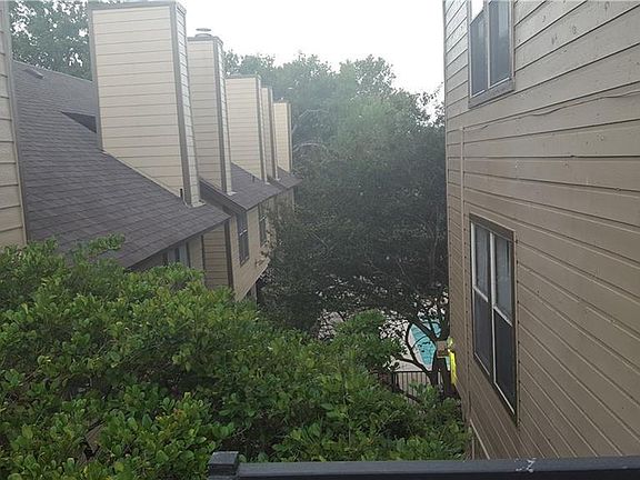 3rd image of 5608 Cougar Dr APT 306