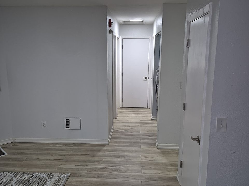 1st image of 10931 NE Glisan St #31
