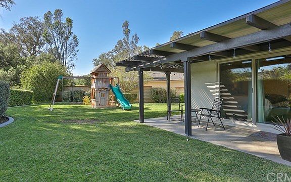 5th image of 3676 N Woodhurst Dr