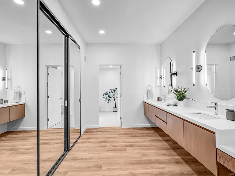 Primary Bath/Spa