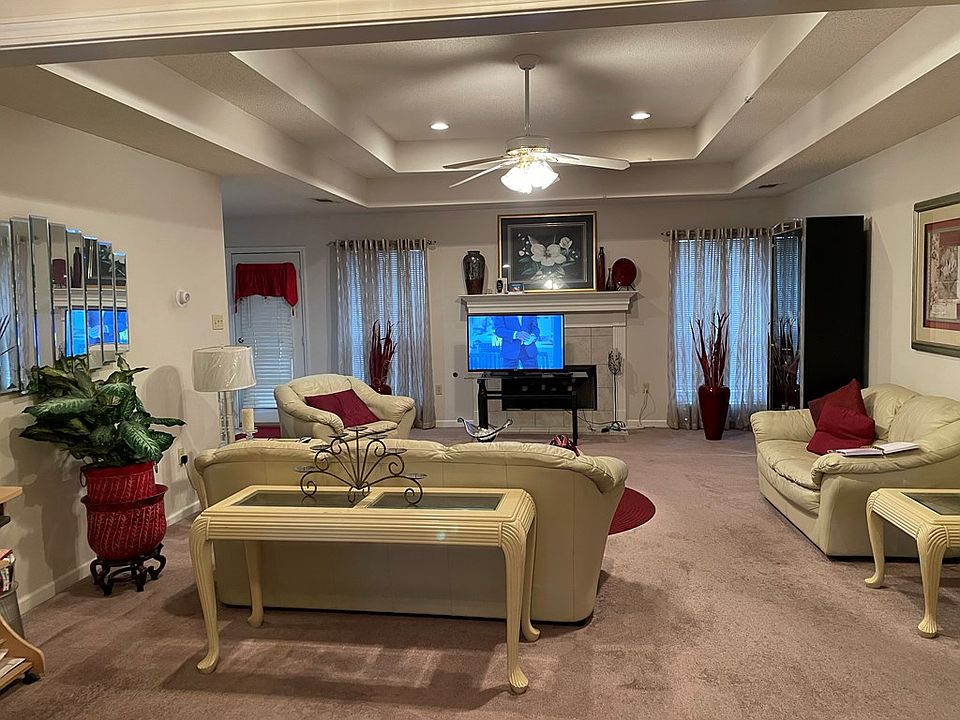 2nd image of 1504 Ashwood Cir