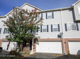 307 Evergreen Cir #307, Gilberts, IL 60136