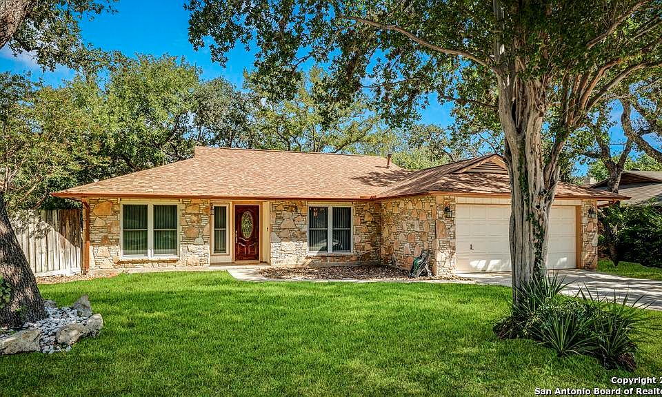 1st image of 2807 Woodline St.