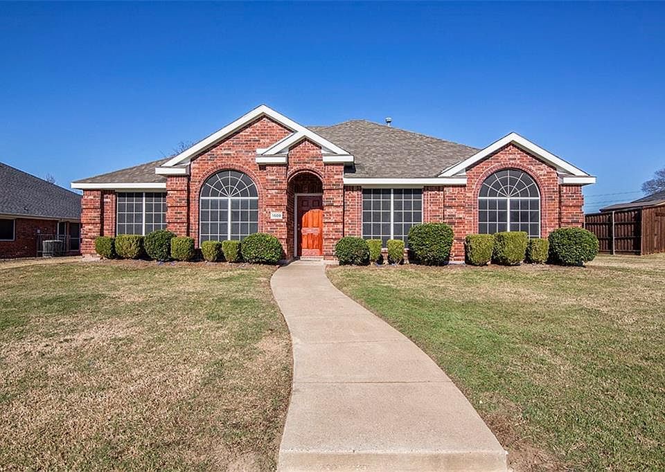 1st image of 1509 Deer Creek Dr