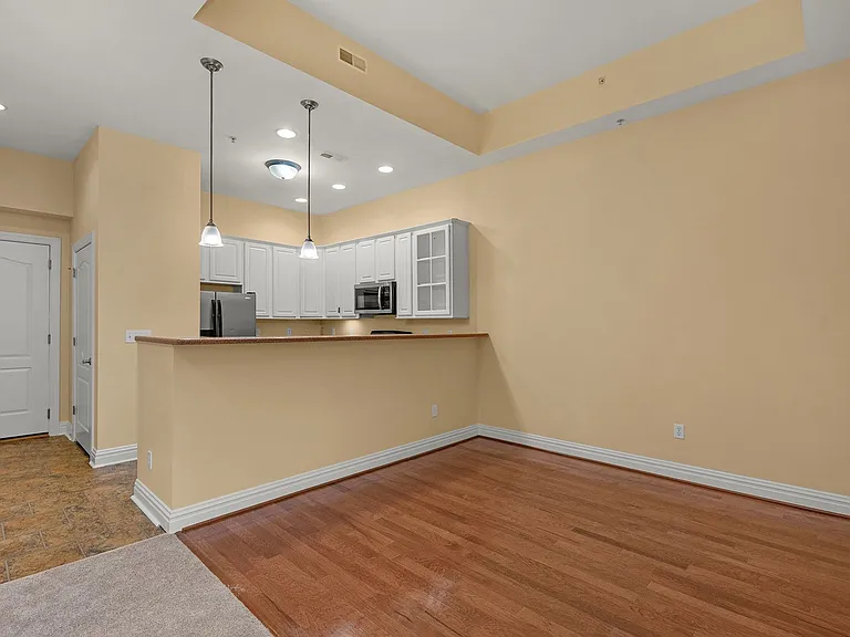 2300 N Calvert St — Photo 9