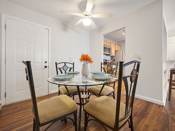 5th image of 330 Leah Ln APT 1F