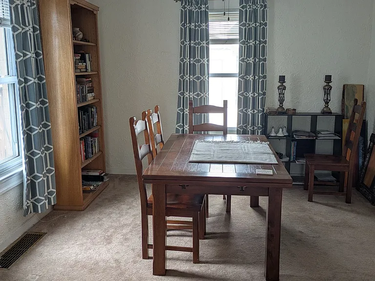 4439 Bryant St — Photo 4