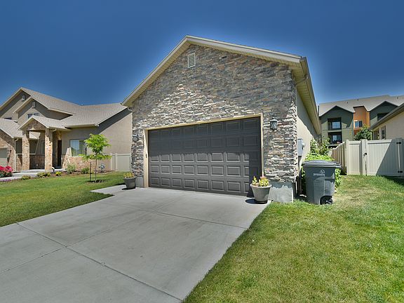 2nd image of 11167 S Aspen Peak Dr