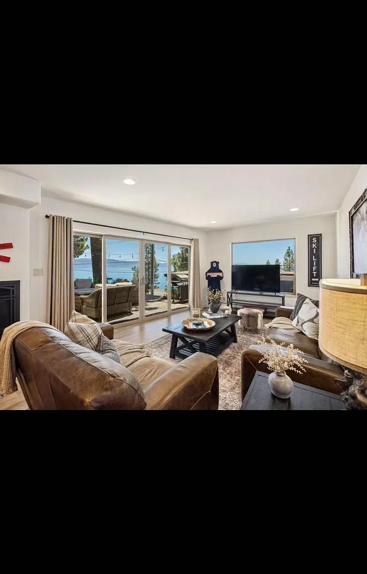 3 bed, 2.5 bath, 1350 sqft, $11,000 — Photo 3