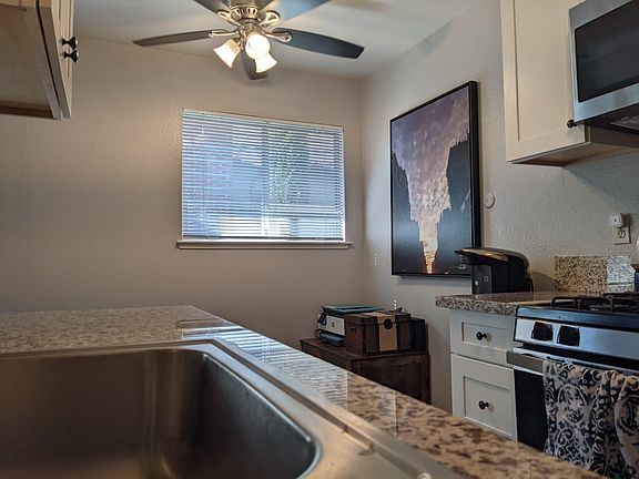 4th image of 1814 E St #6