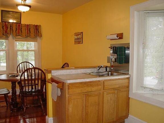 5th image of 4121 W Woodale Ave