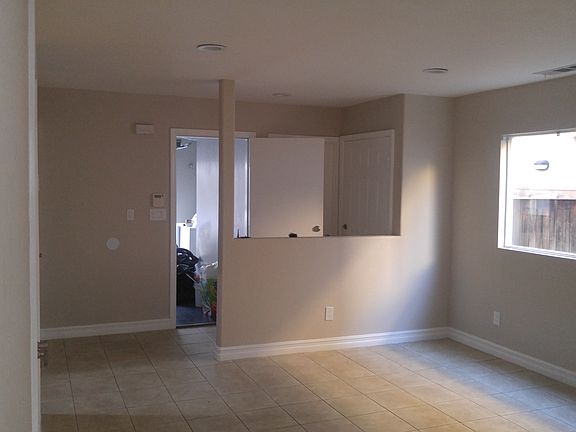 Entry & Living Room Area