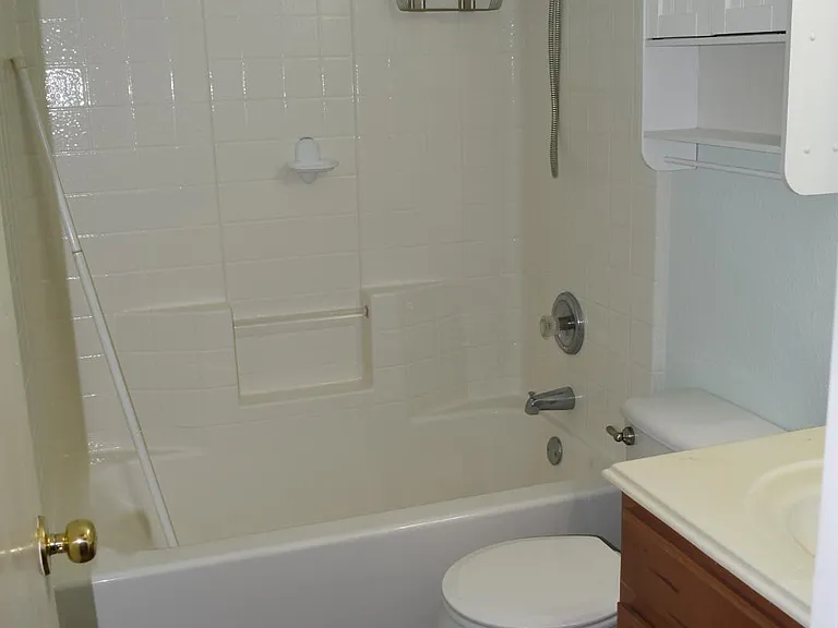 2nd Bathroom