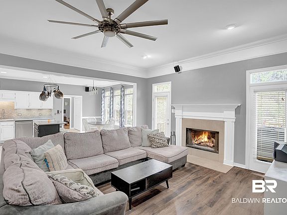 5th image of 107 Aragorn Cir