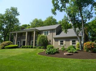 24 Longfellow Rd, Holyoke, MA 01040