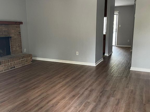 3rd image of 128 Locke St APT C