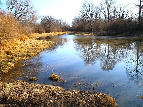 4th image of 1556-2000 North Rd