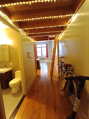 Rented by City Vista Inc | media 29