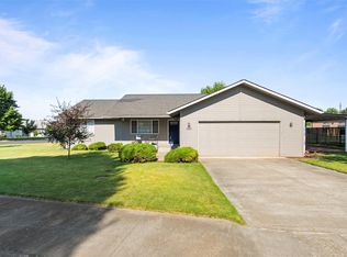 102 SE Maple Ave, College Place, WA 99324