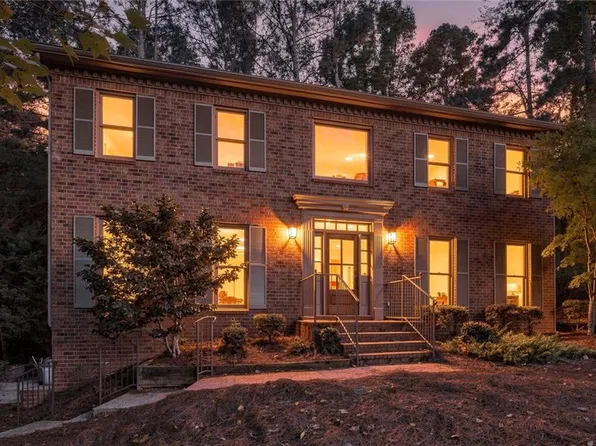 8020 Willow Tree Way, Alpharetta, GA 30005