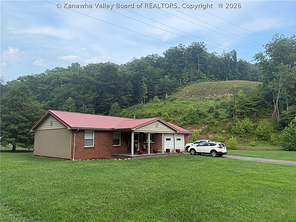 2nd image of 850 Trace Fork Rd