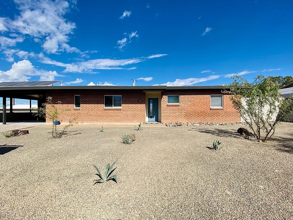1st image of 821 E Alta Vista St