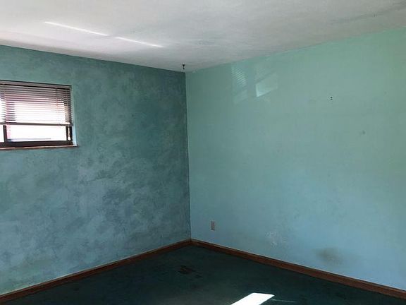 2nd image of 1699 Sanborn Dr