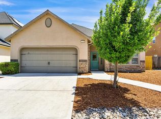 1209 N Academy Dr, Hanford, CA 93230