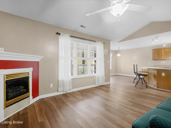3100 Beargrass Run Ct Unit 207, Louisville, KY 40220