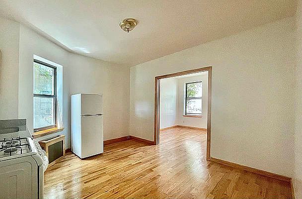 1st image of 176 Stanton St APT 2A