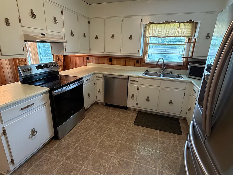 931 Baker Rd — Photo 7