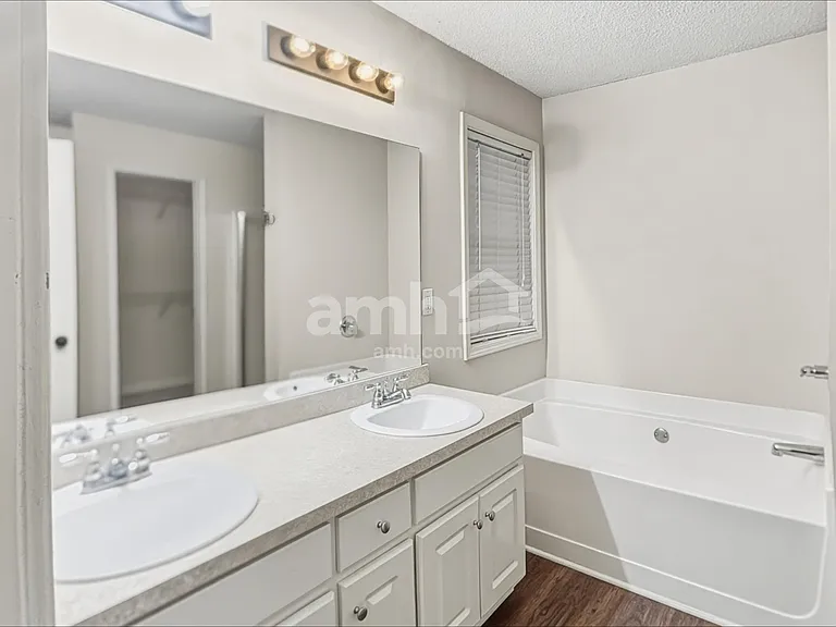 1759 Maxey Ln — Photo 12