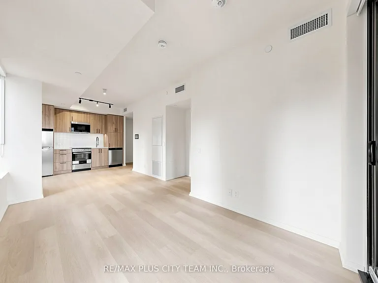 109 Erskine Ave #509 — Photo 10