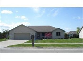 2368 Lost Dauphin Rd, De Pere, WI 54115
