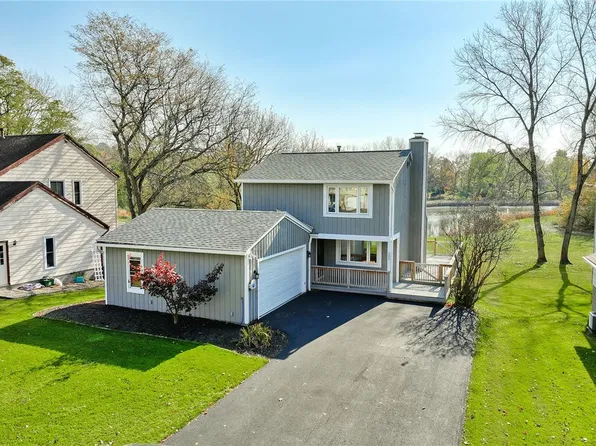 205 Willow Pond Way, Penfield, NY 14526