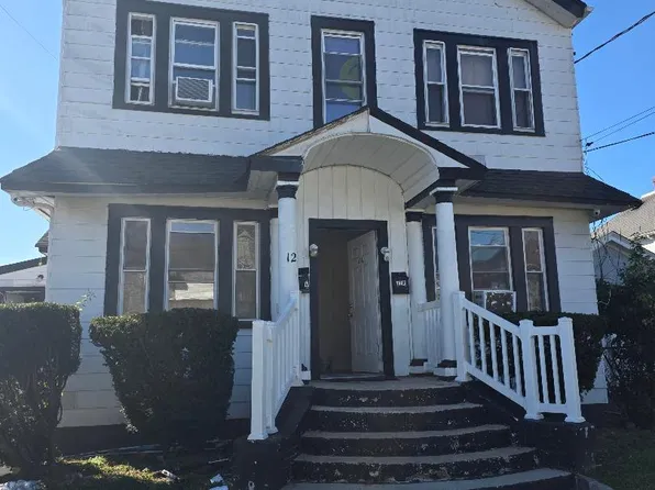 12 Jefferson Pl, Hempstead, NY 11550