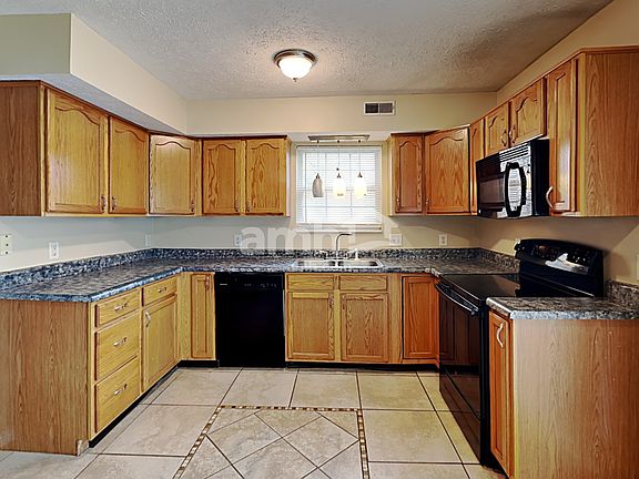 3rd image of 11147 Winterwood Dr