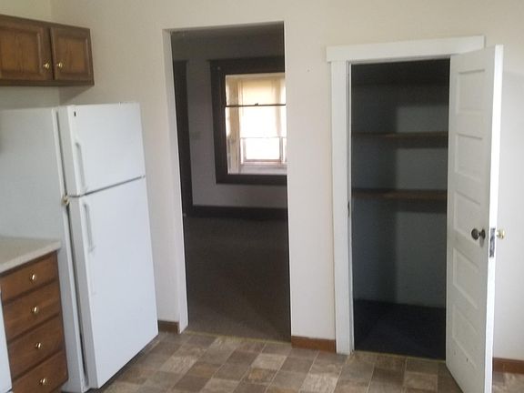 Eat in kitchen with Pantry