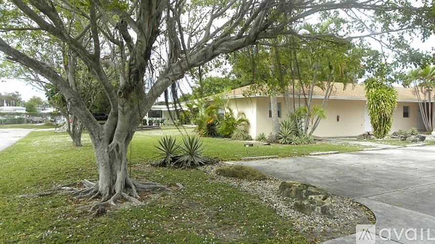 2nd image of 3041 Springfield Ln #3041