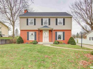 1618 Rockwood Ct, Clinton, IA 52732